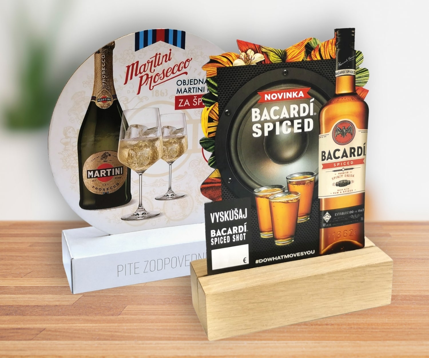 Stojančeky s podtavcom (kartónovým/dreveným)